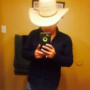 Meet your Posher, Luis